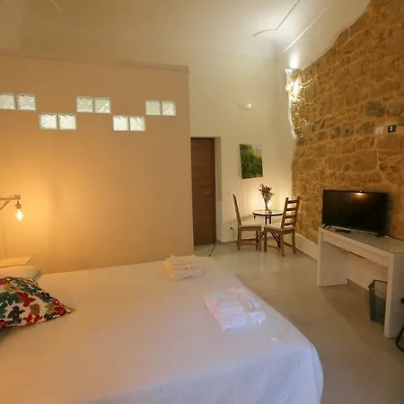 Casa 'a Foglia Bed and Breakfast Καλτανισέττα